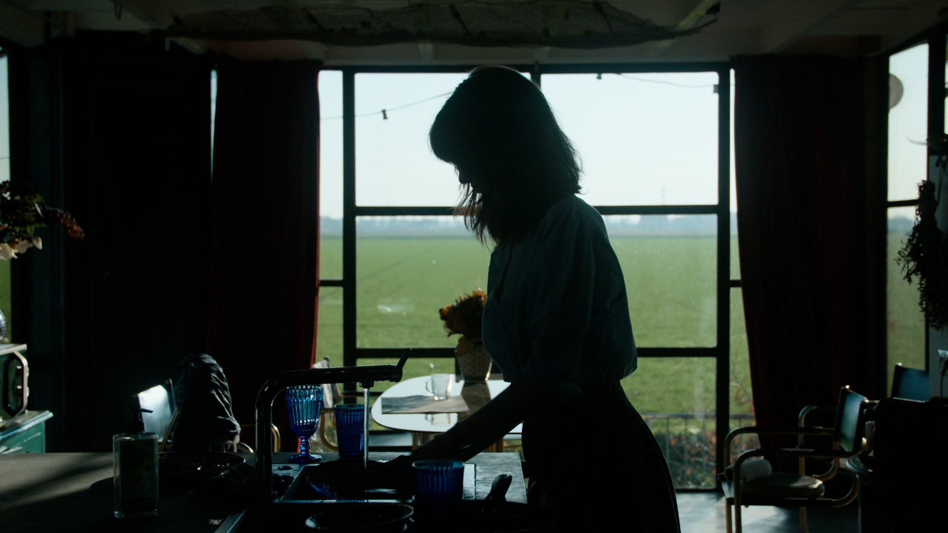 No_Body_Film_V1.00_00_18_11.Still002